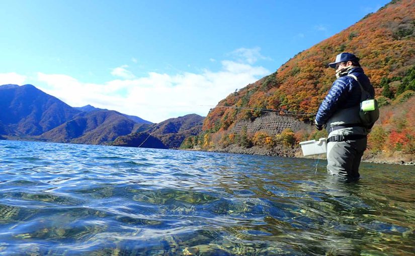 急激な温度変化についていけず、身震いが止まらなかった本栖湖