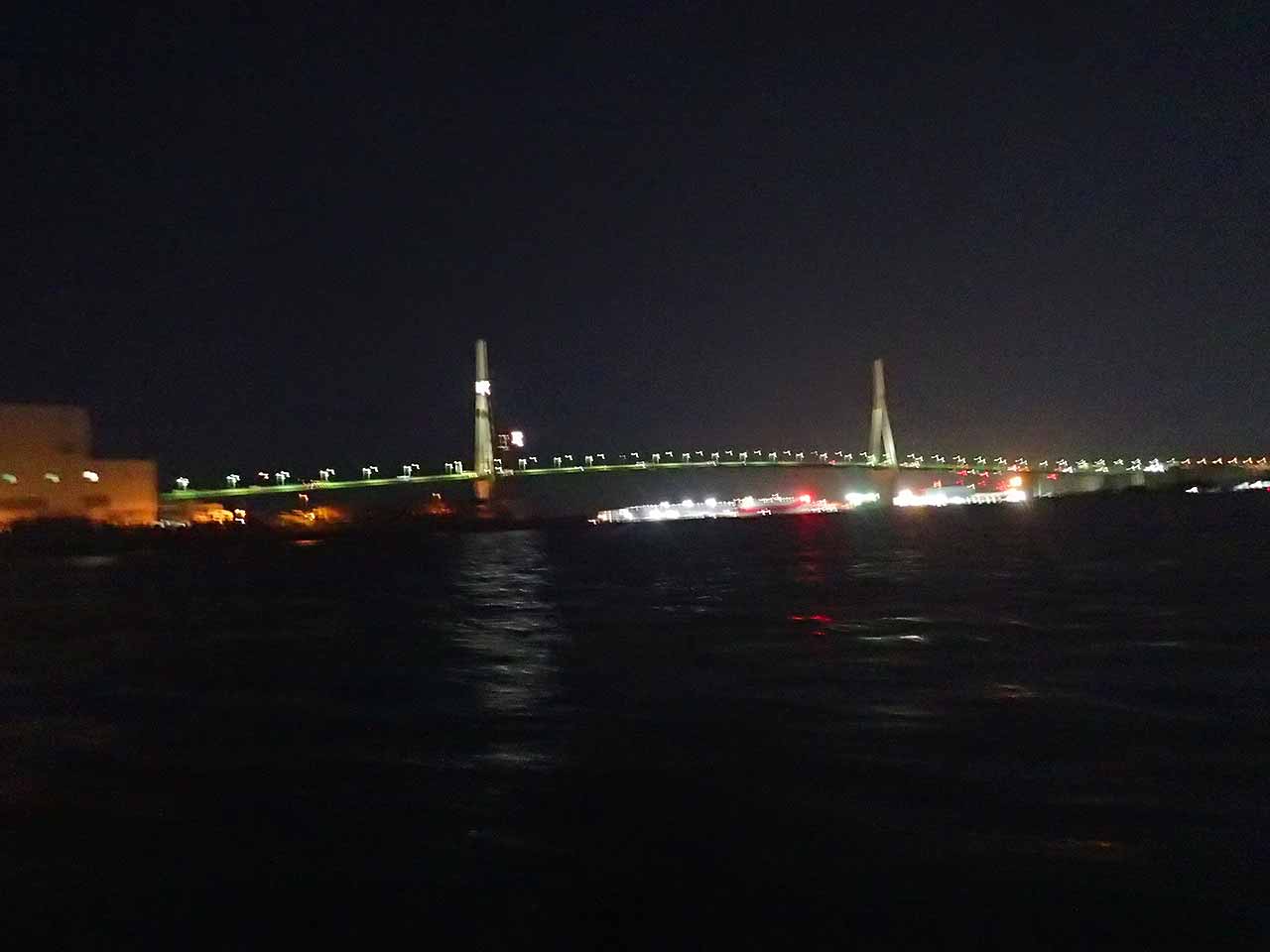 横浜の夜