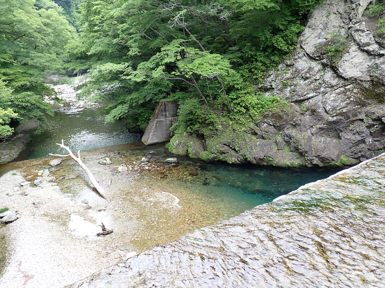 堰堤